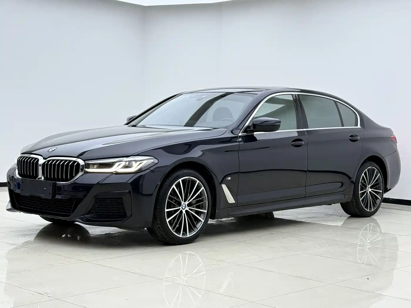 BMW 5 Series 2021 530Li Leading M Sport Package