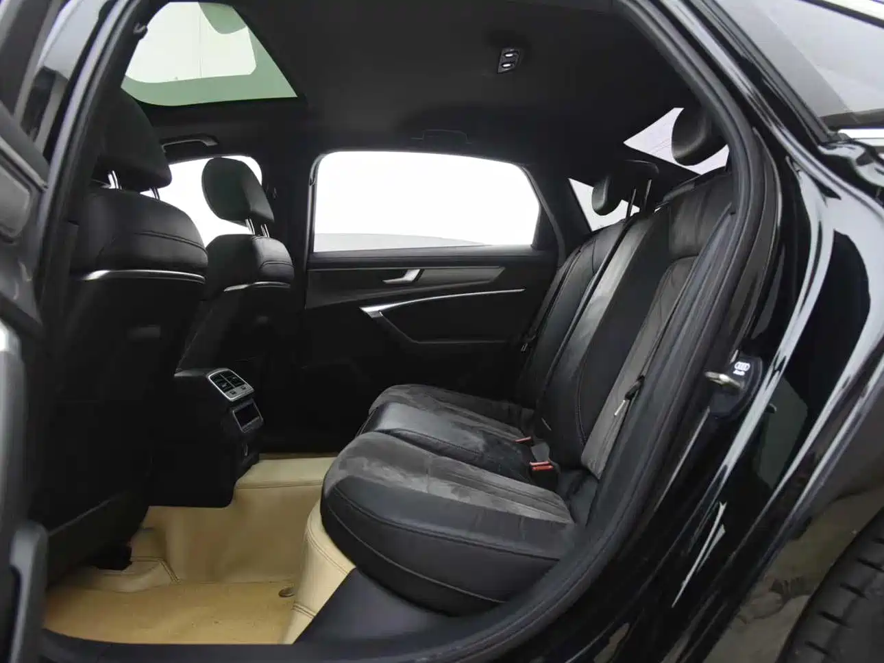 Audi A6L 2021 40 TFSI Luxury Sport фото 8