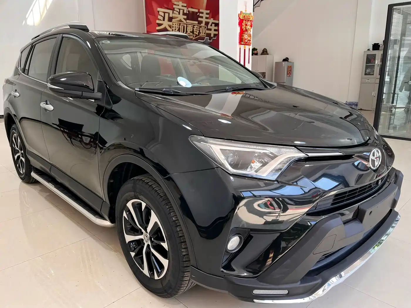 Toyota RAV4 Rongfang 2016 2.0L CVT 2WD Trend (China V) фото 2
