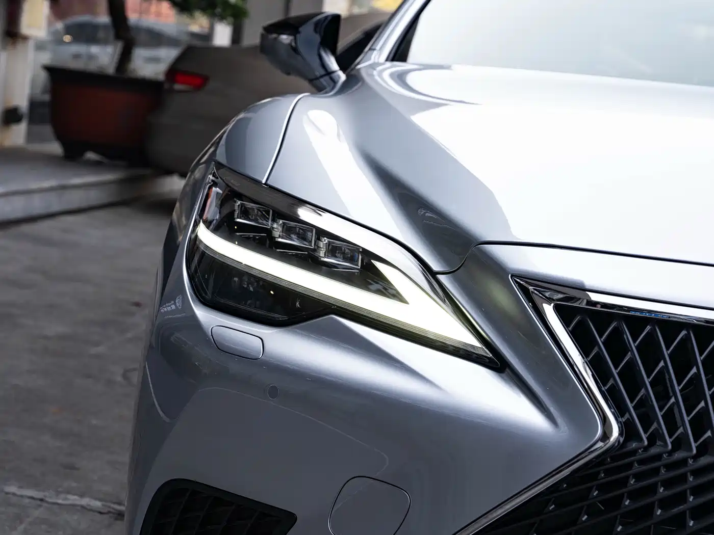Lexus LS 2021 500h Executive Edition фото 6