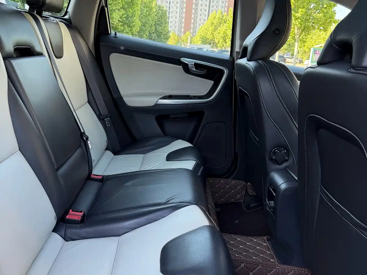 Volvo XC60 (Import) 2014 2014 T6 Smart Comfort Edition