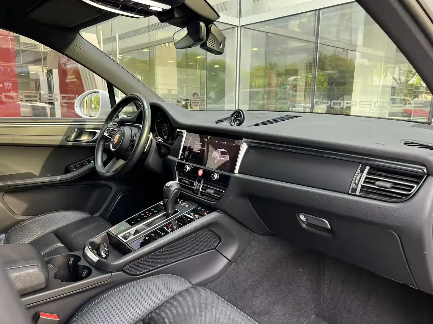 Porsche Macan 2023 Macan 2.0T фото 11