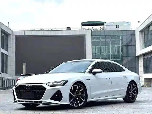 AUDI A7L