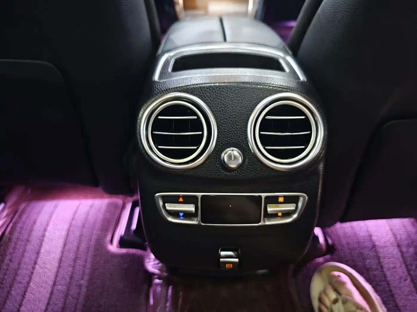 Photo 9 - Mercedes-Benz GLC