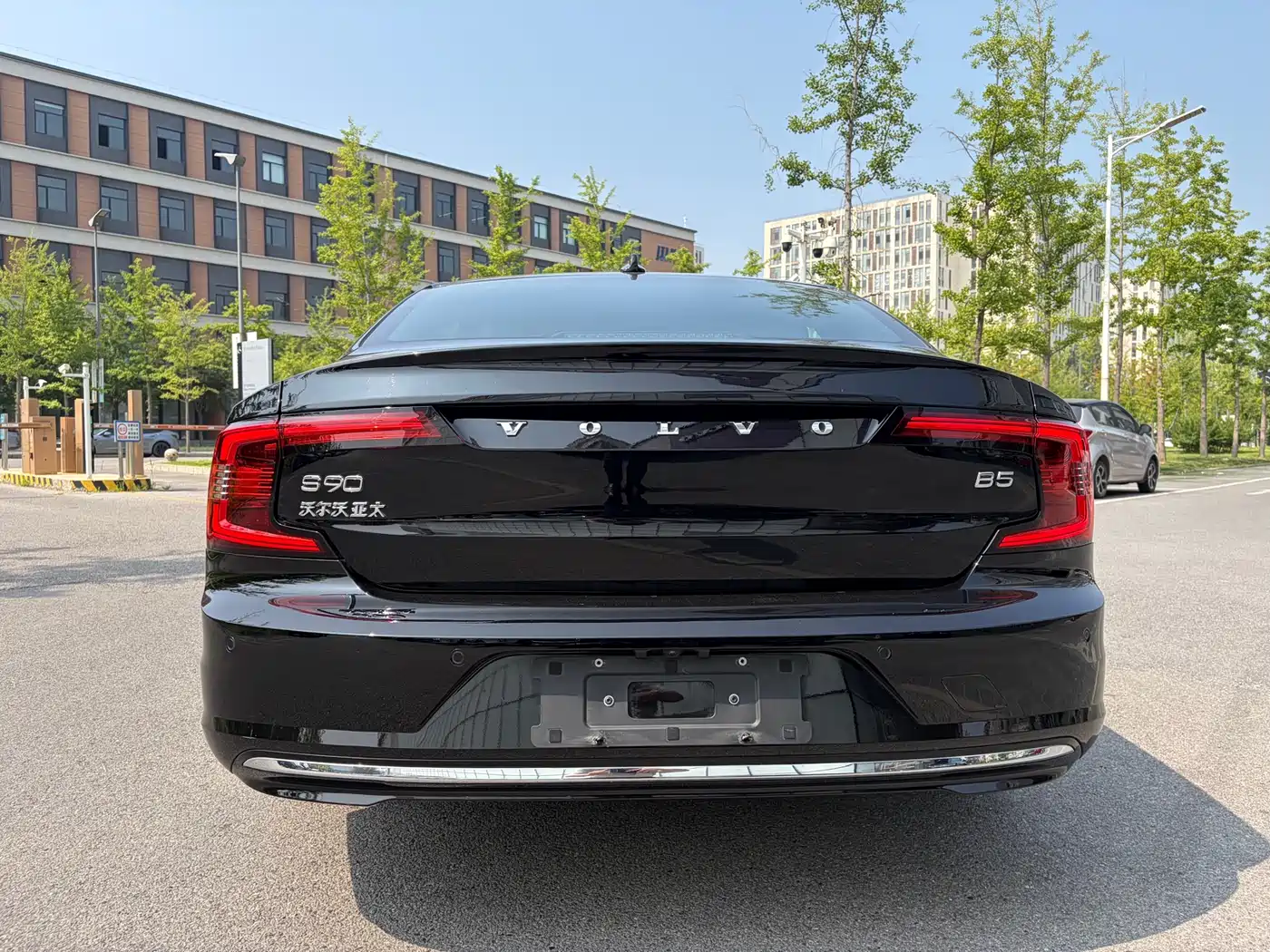 Фото 5 - Volvo S90