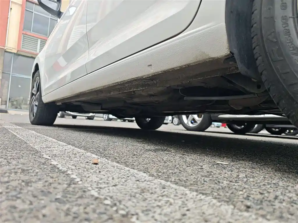 Škoda Skoda Rapid Spaceback 2020 1.5L Auto Comfort фото 21