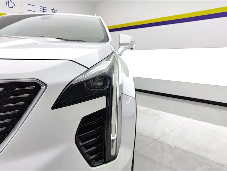 Cadillac XT4 2021 28T FWD Luxury Edition фото 5