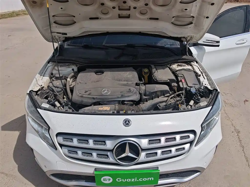 Mercedes-Benz GLA 2018 GLA 200 Dynamic фото 16