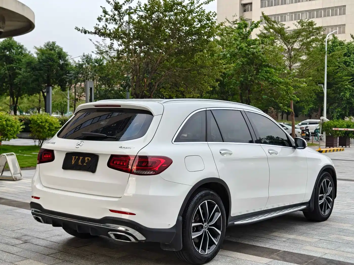 Mercedes-Benz GLC 2020 Facelift GLC 300 L 4MATIC Dynamic фото 16