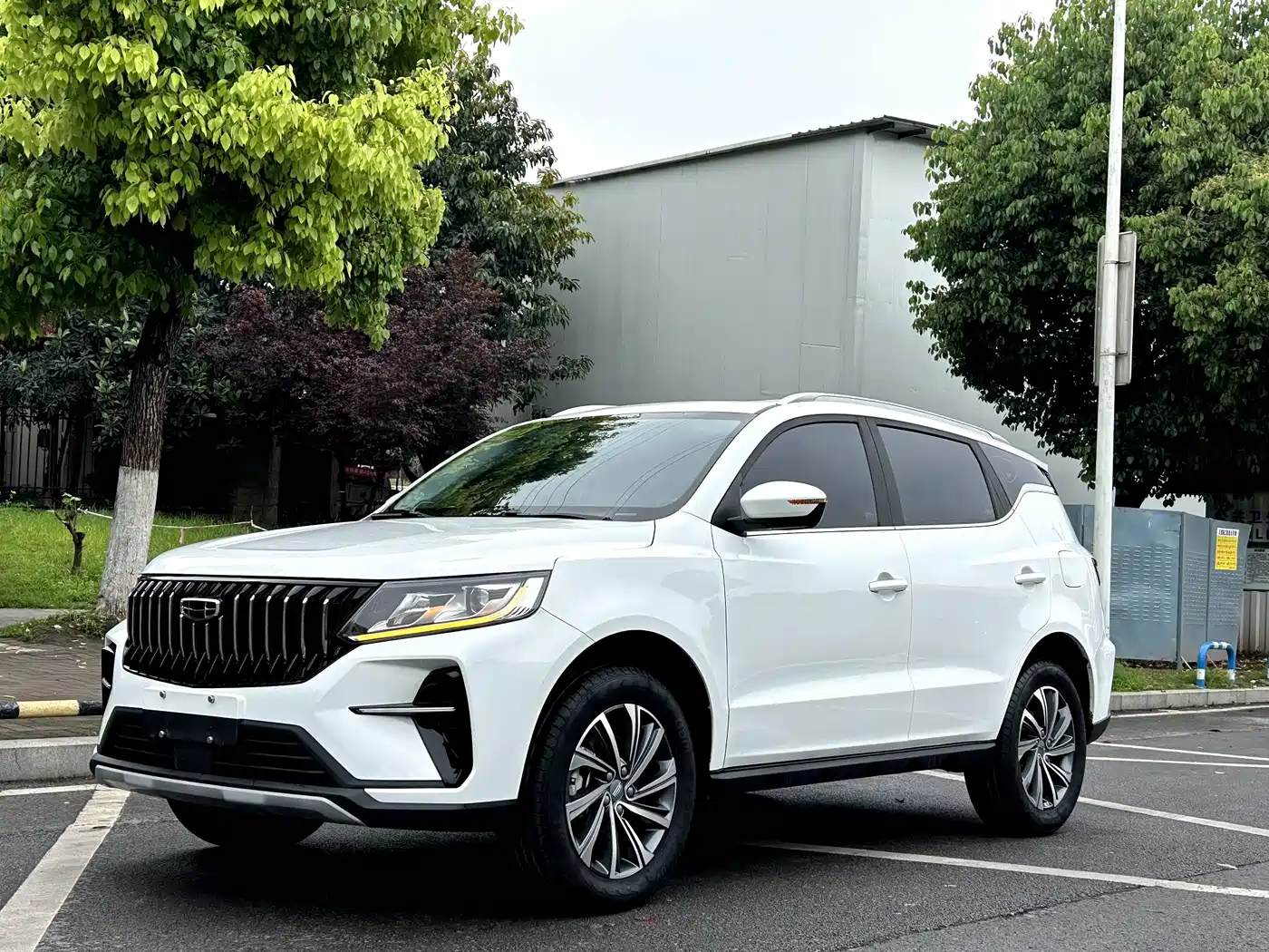 GEELY AUTOMOBILE VISION X6