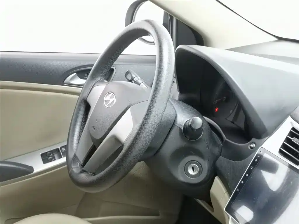 Hyundai Verna 2014 1.4L Automatic Smart GLS фото 22