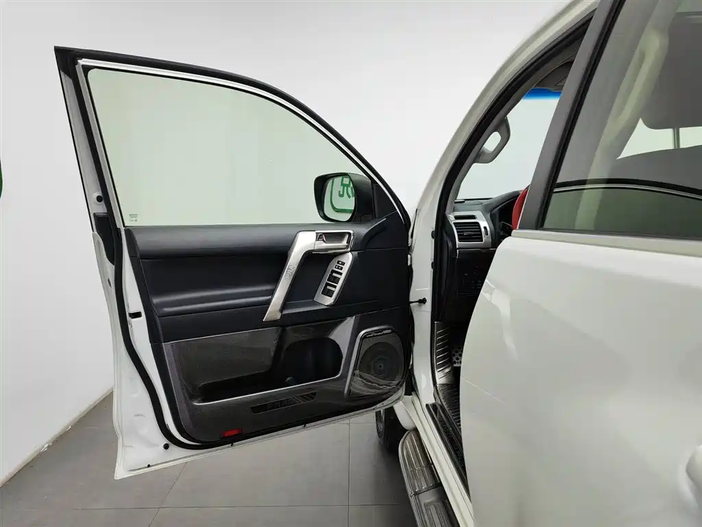 Toyota Prado 2018 3.5L Automatic TX-L Rear-mounted Spare Tire фото 8