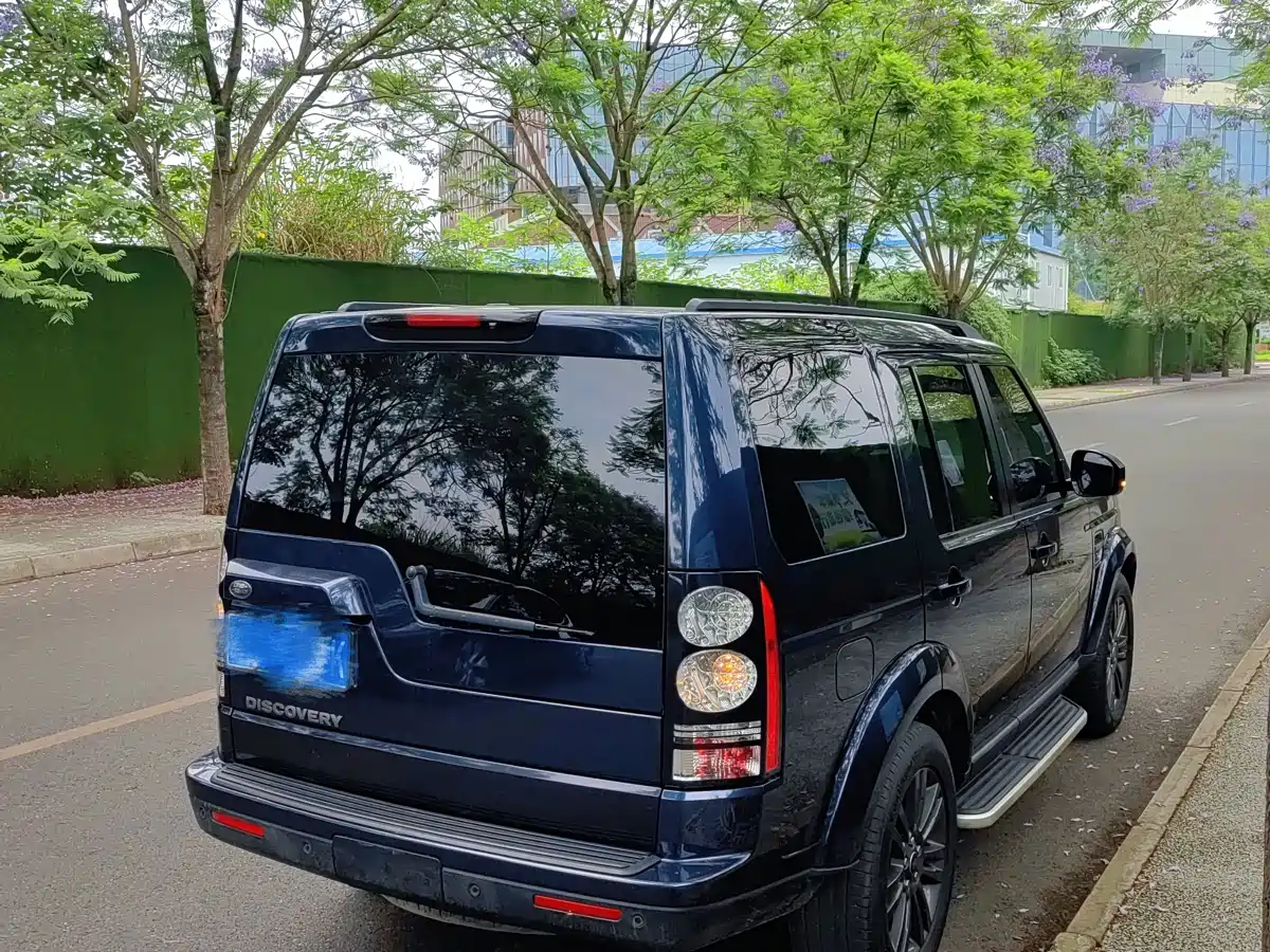 Land Rover Discovery 2016 3.0 SC Gloss Black Collector's Edition HSE фото 14