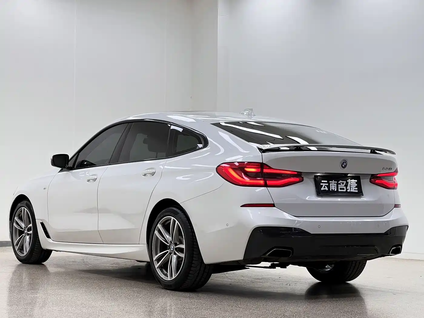 BMW 6 Series GT 2019 630i M Sport Package фото 5