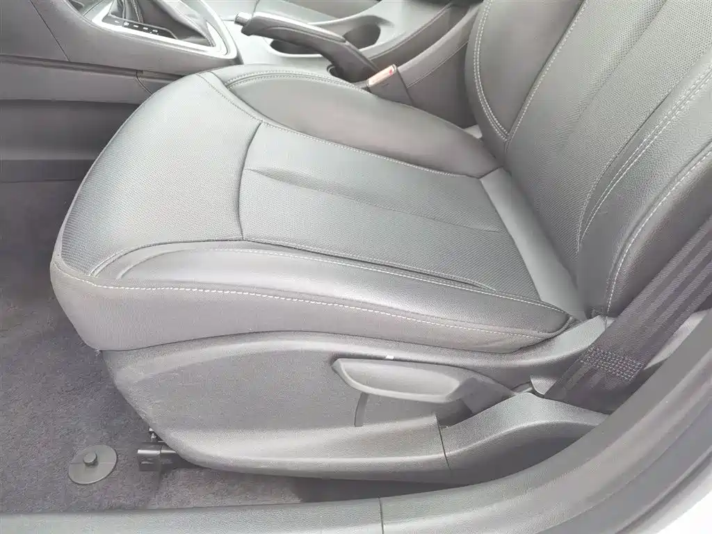 Buick Excelle 2021 1.3T Auto Mild Hybrid Elite фото 20