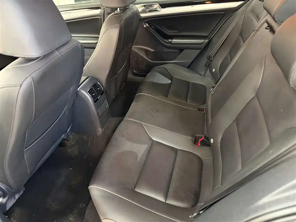 Volkswagen Sagitar 2018 1.6L Automatic Comfort фото 23