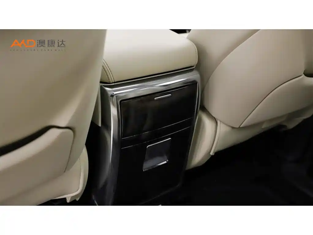 Toyota Alphard 2020 Hybrid 2.5L Luxury Edition фото 10