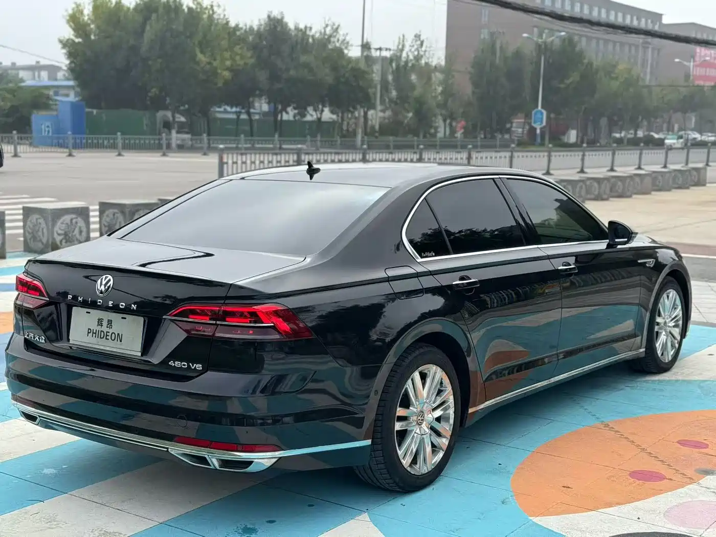 Volkswagen Phideon 2019 480 V6 4WD Flagship Edition China V фото 4