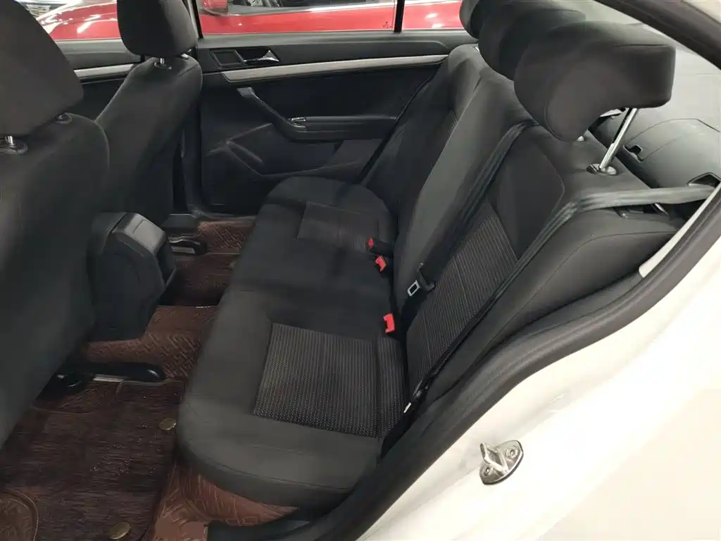 Volkswagen Lavida 2017 1.6L Automatic Trend Edition фото 17