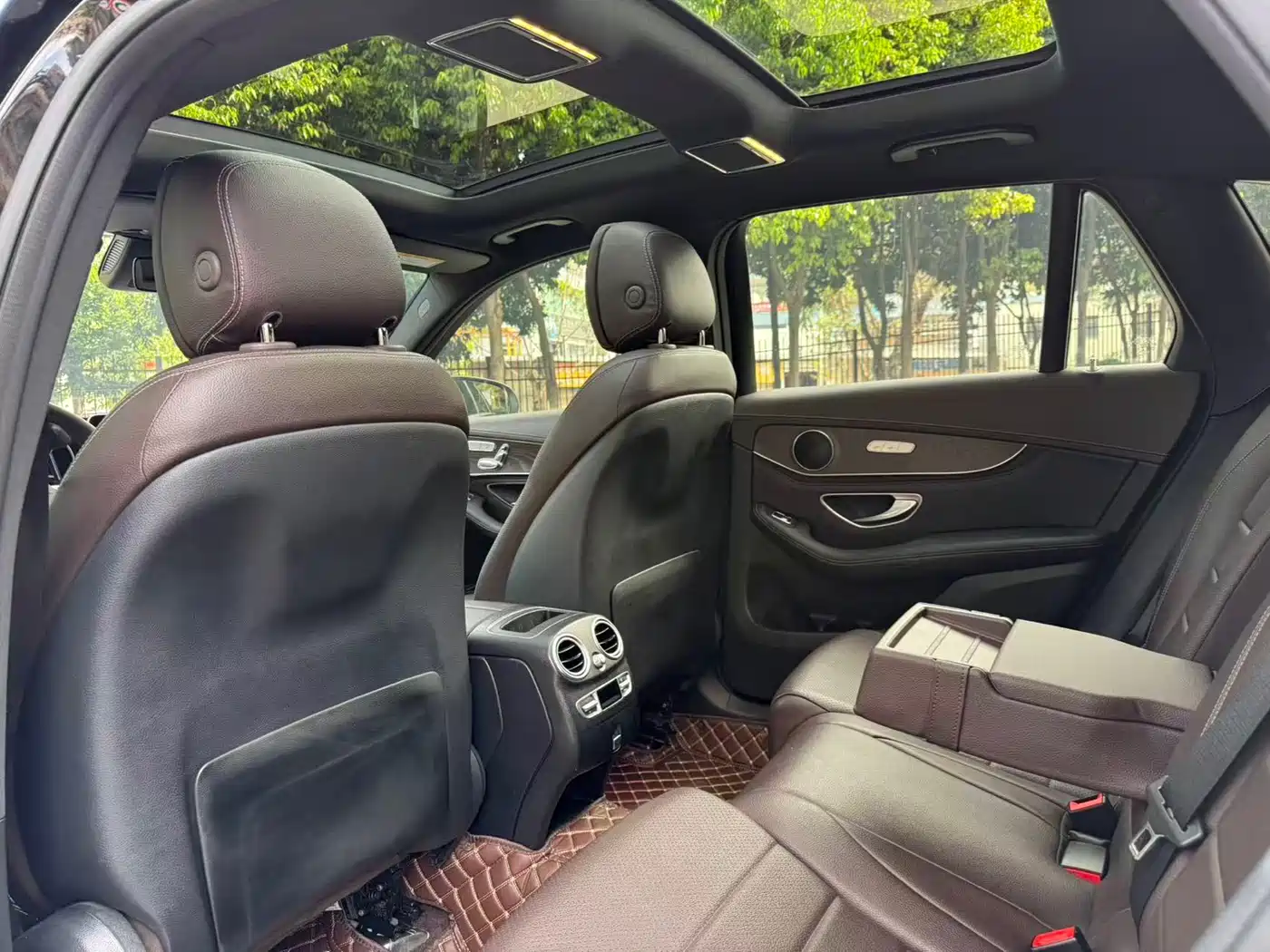 Mercedes-Benz GLC 2020 Facelift GLC 300 L 4MATIC Luxury фото 21