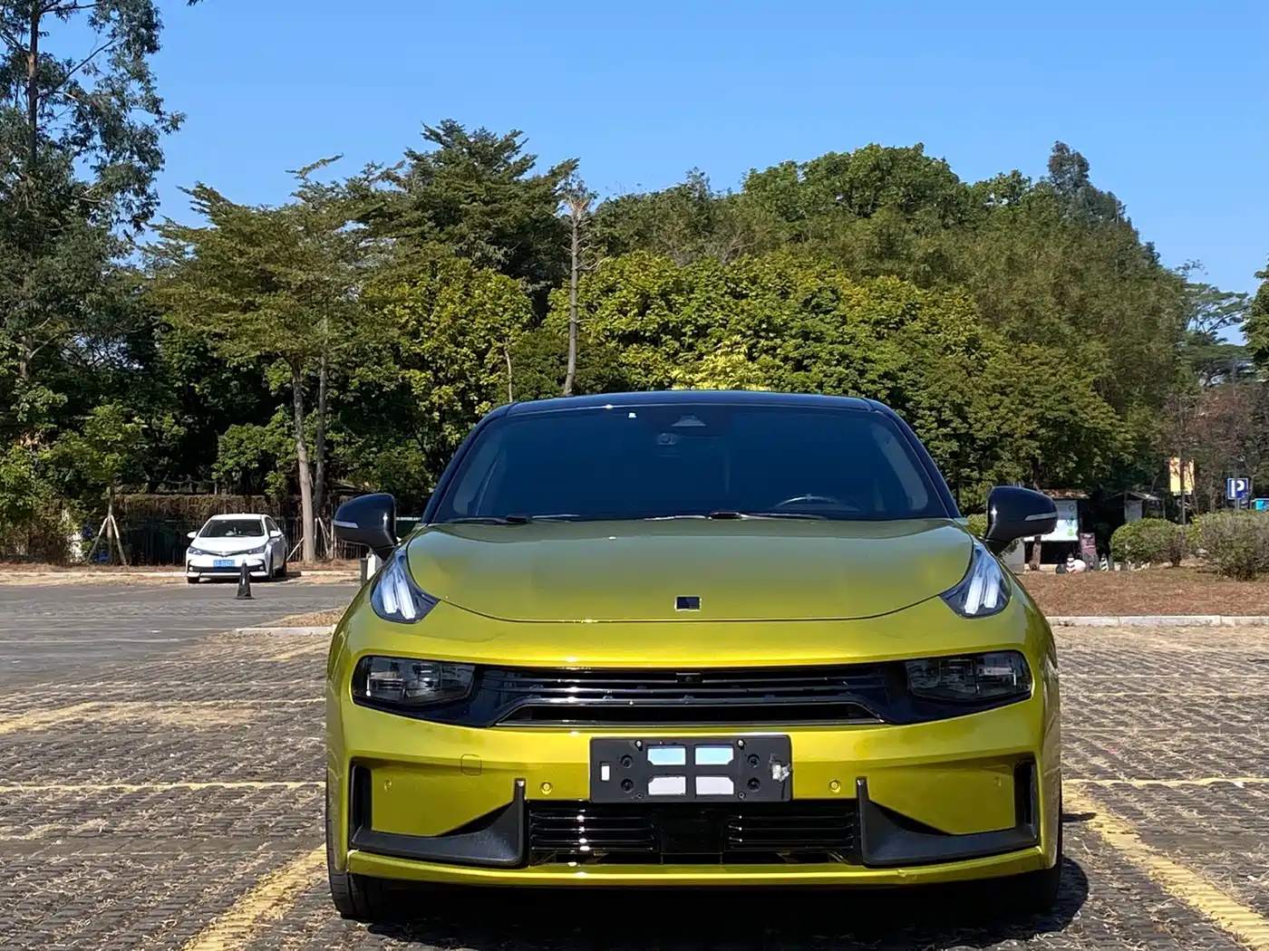 Lynk & Co 03 2021 03+ 2.0TD Auto Wind Rider Edition фото 2