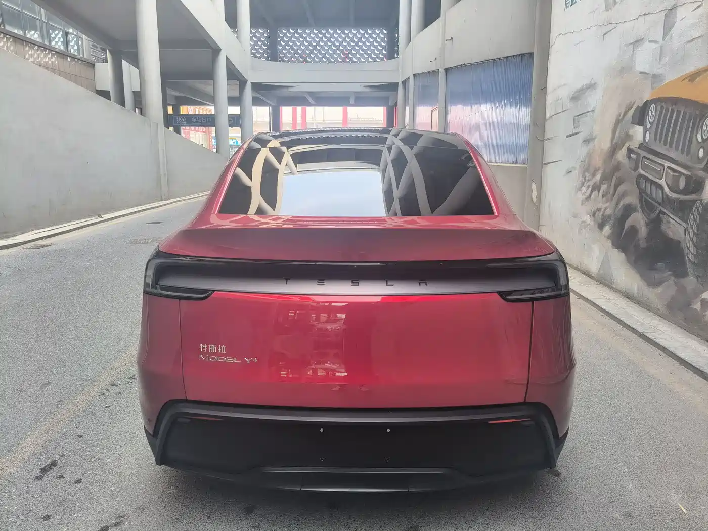 TESLA MODEL Y