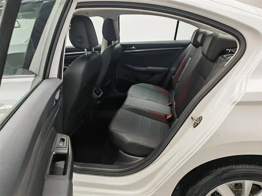 Volkswagen Bora 2021 1.5L Automatic Comfort Smart Edition фото 15