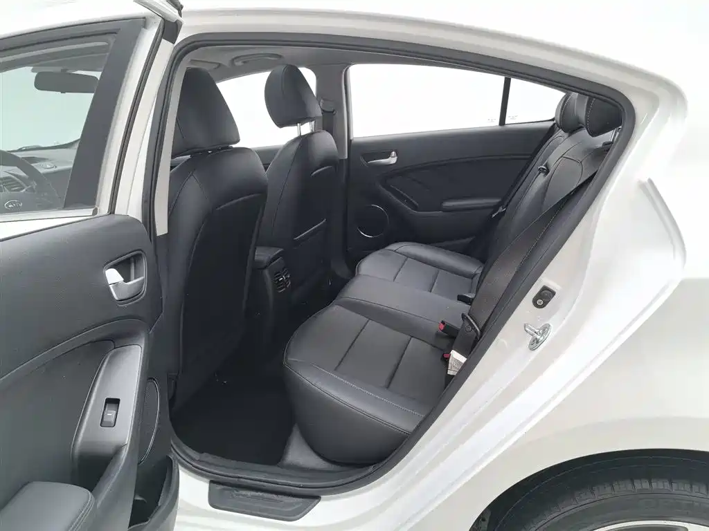 Kia K3 2017 1.6L Automatic 15th Anniversary Special GLS фото 15