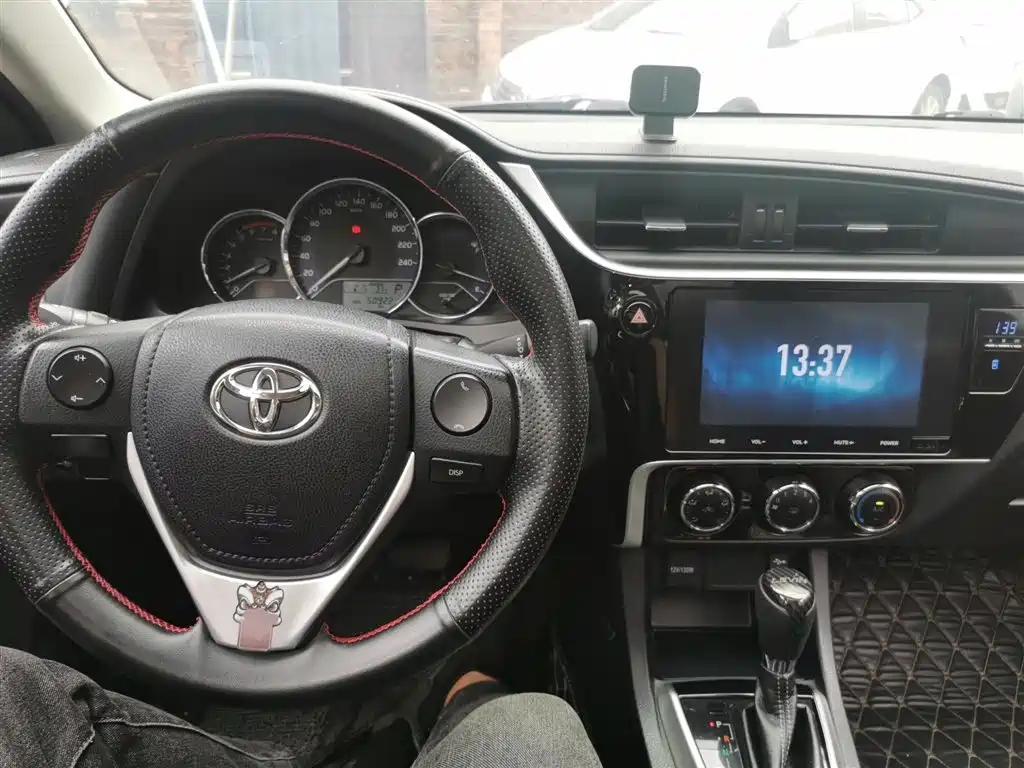 Toyota Levin 2017 Facelift 185T CVT Elite (China V) фото 10