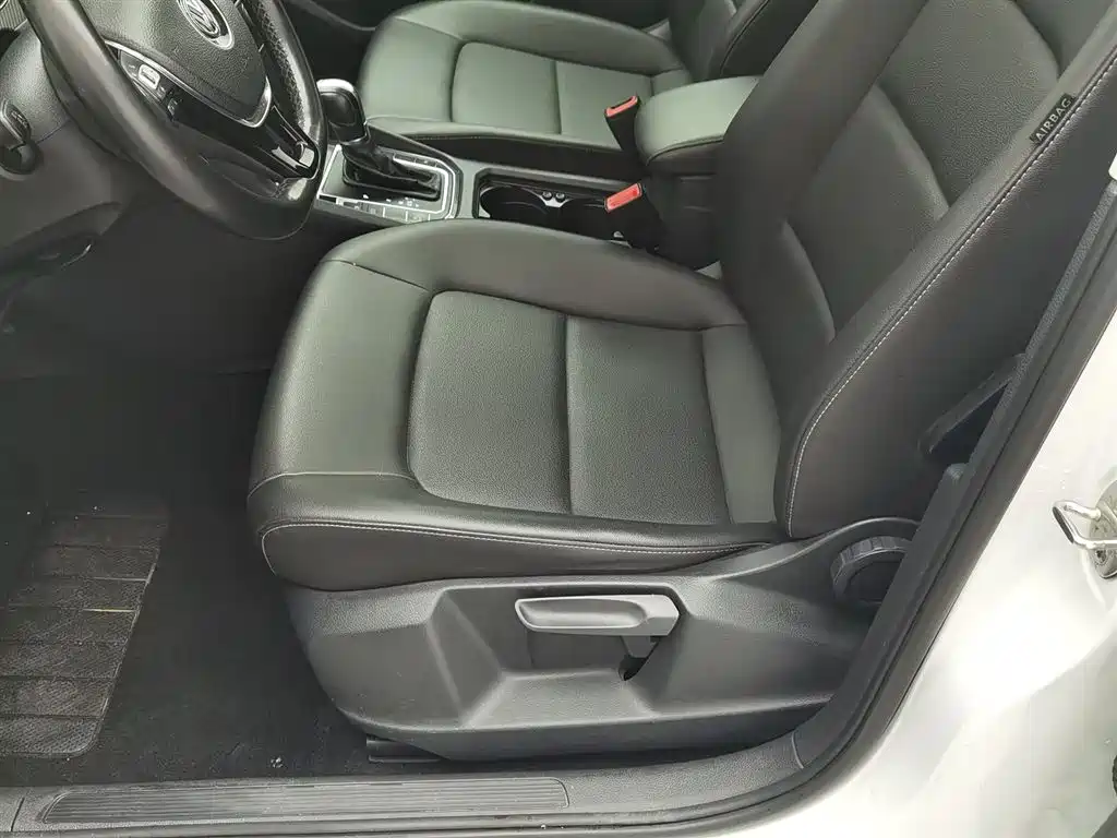 Volkswagen Golf Sportsvan 2019 280TSI Auto Curiosity China VI фото 20