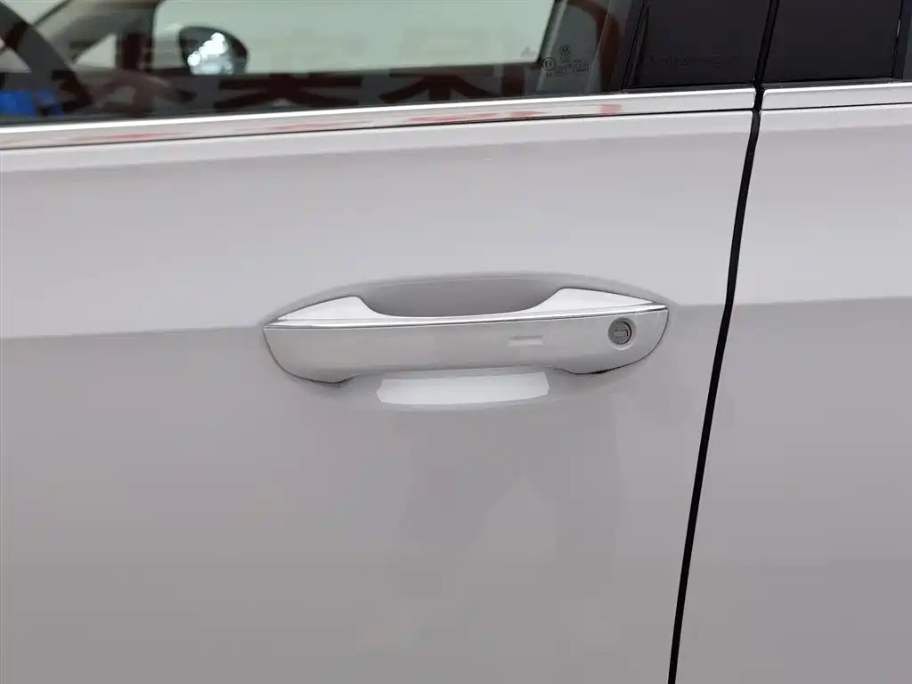 Volkswagen Golf 2023 Facelift 280TSI DSG Pro фото 18