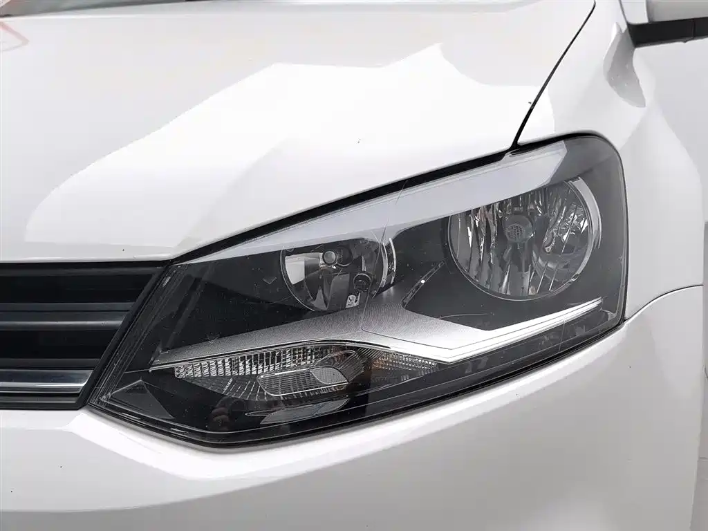 Volkswagen Polo 2018 1.5L Manual Safe Drive фото 7