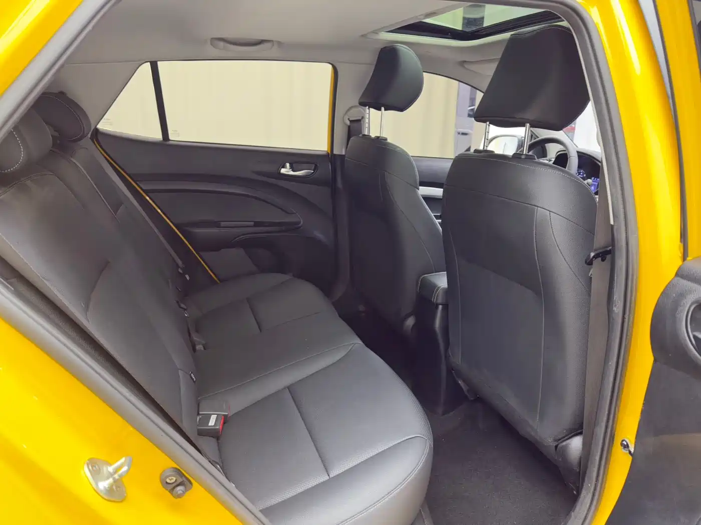 Kia KX1 2021 1.4L CVT Sunroof Version фото 9