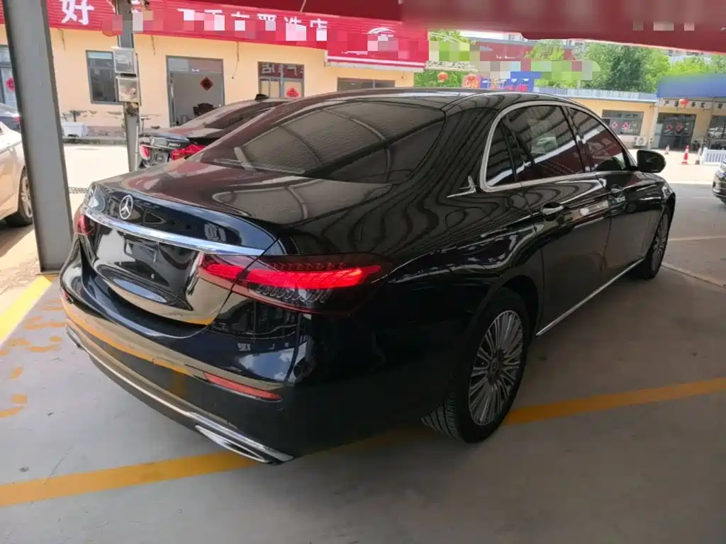 MERCEDES-BENZ E-CLASS