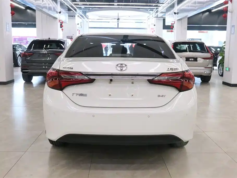 Toyota Levin 2017 Facelift 185T CVT Elite (China V) фото 4
