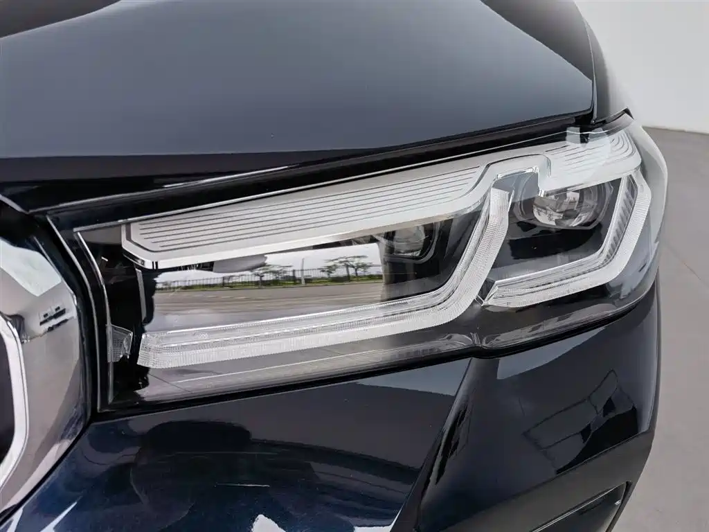 BMW 5 Series (Import) 2022 Model Second Facelift 525i M Sport Package фото 7