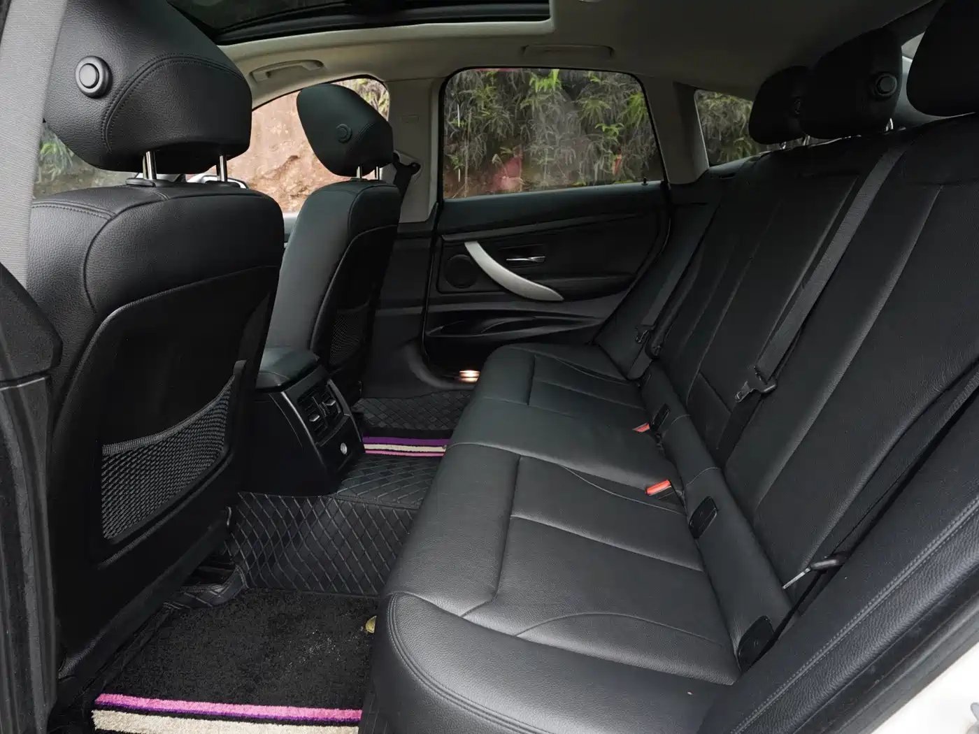 BMW 3 Series GT 2013 Model 320i Leading фото 40