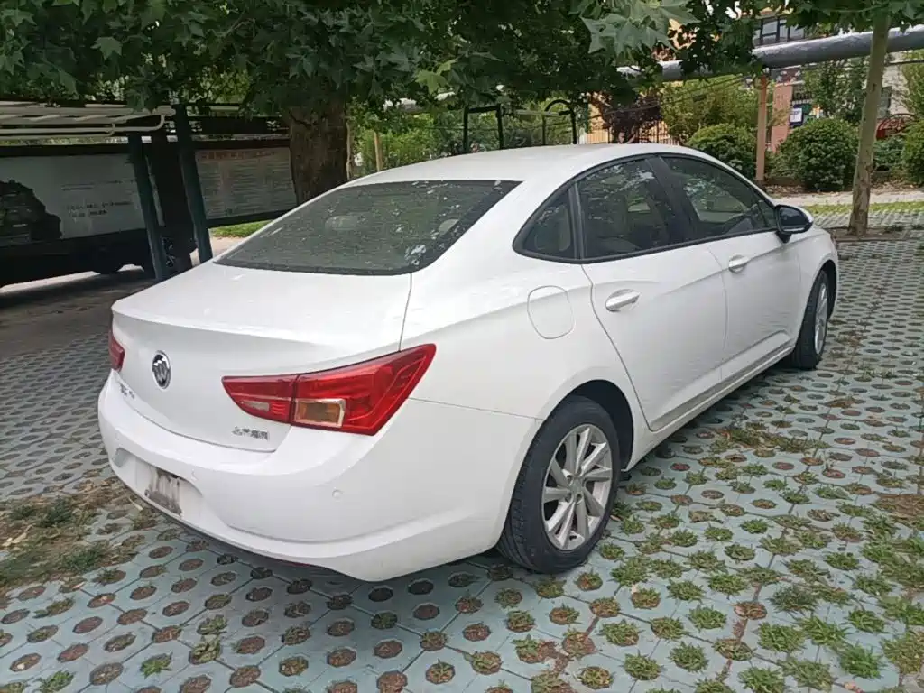 Photo 7 - Buick Verano
