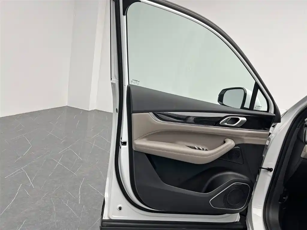 GEELY BOYUE L