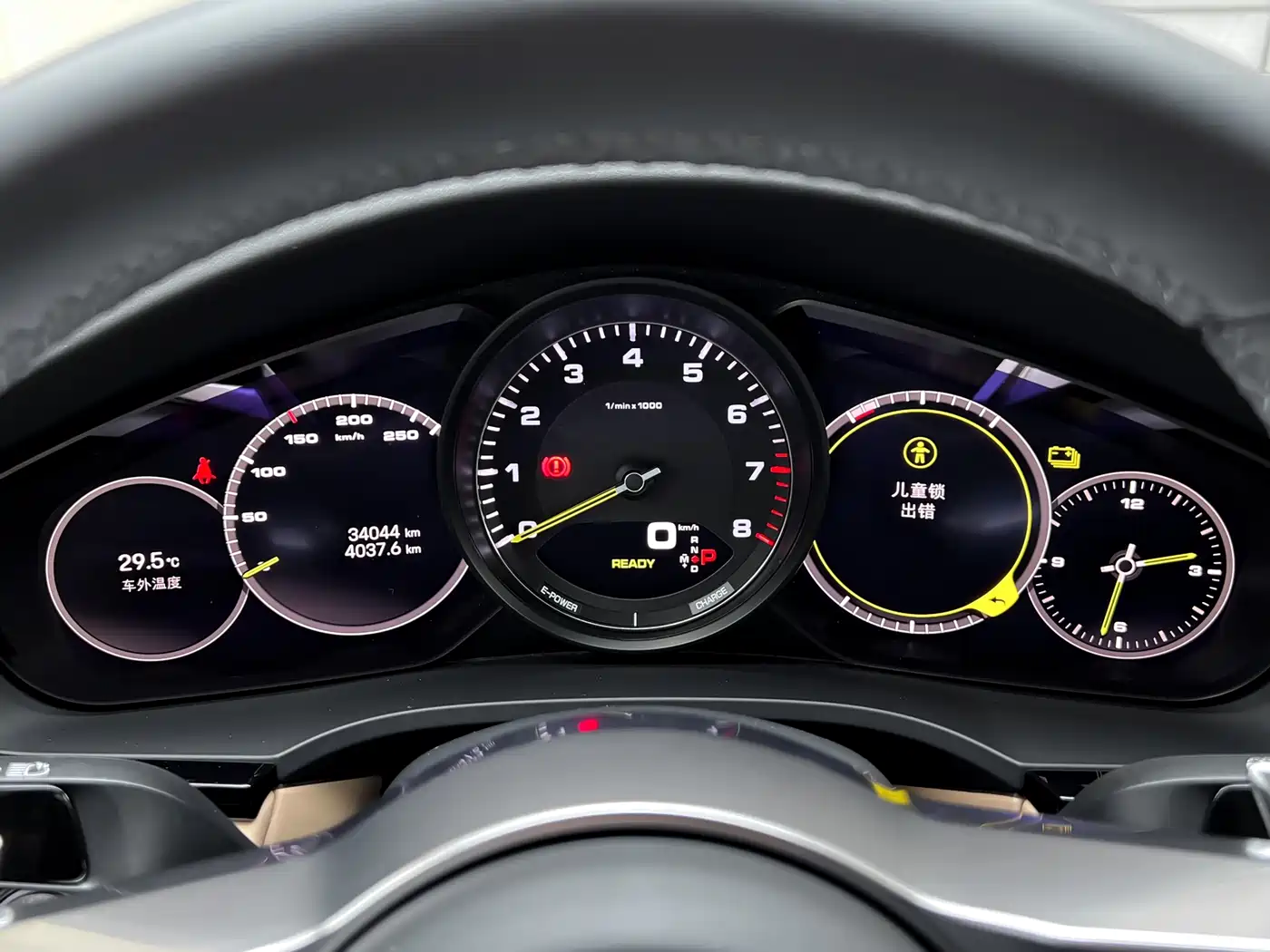 Porsche Cayenne New Energy 2023 Cayenne E-Hybrid 2.0T фото 10
