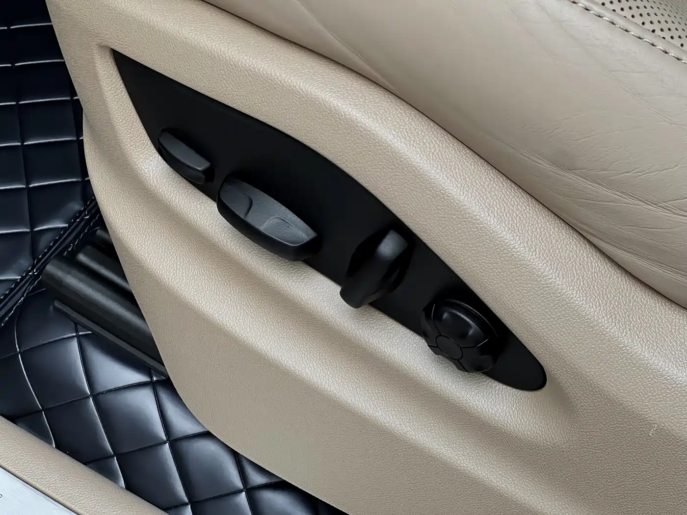 Porsche Cayenne New Energy 2023 Cayenne E-Hybrid 2.0T фото 13