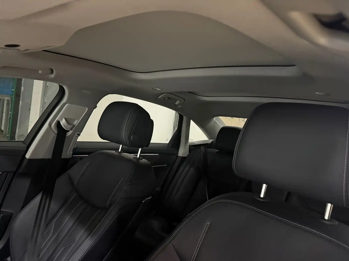 Photo 9 - Audi A6L