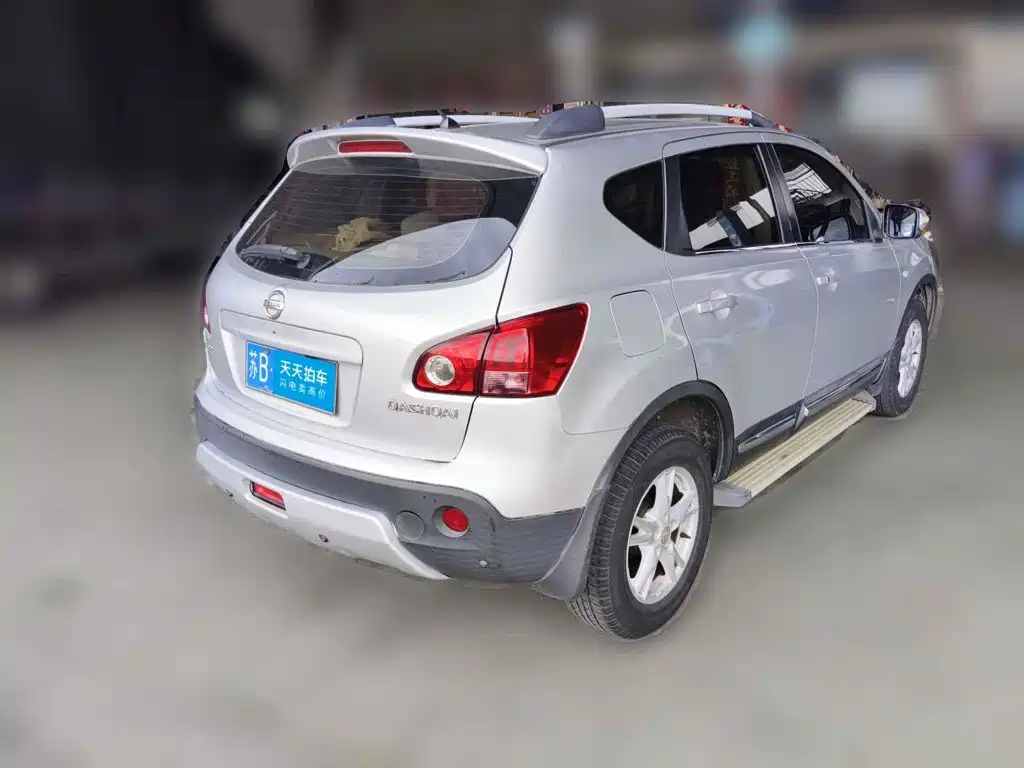 Nissan Qashqai 2012 2011 2.0XL Fire 6MT 2WD