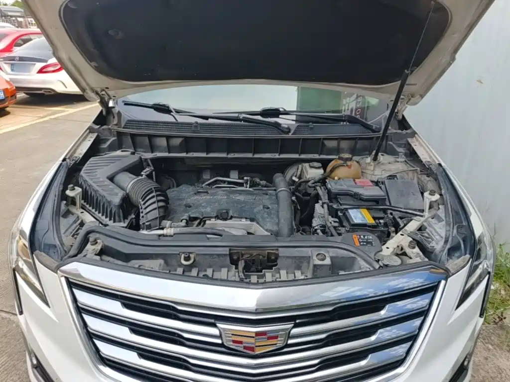 Cadillac XT5 2017 2016 25T Luxury Model