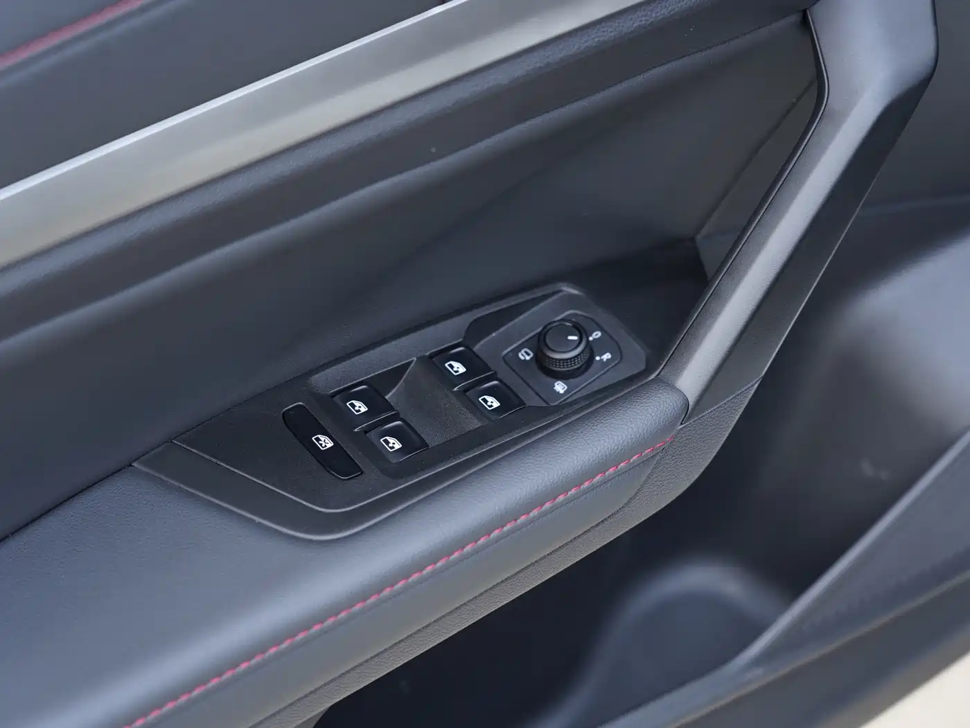 Volkswagen Lavida 2023 300TSI DSG Starlight Full Comfort Edition фото 16