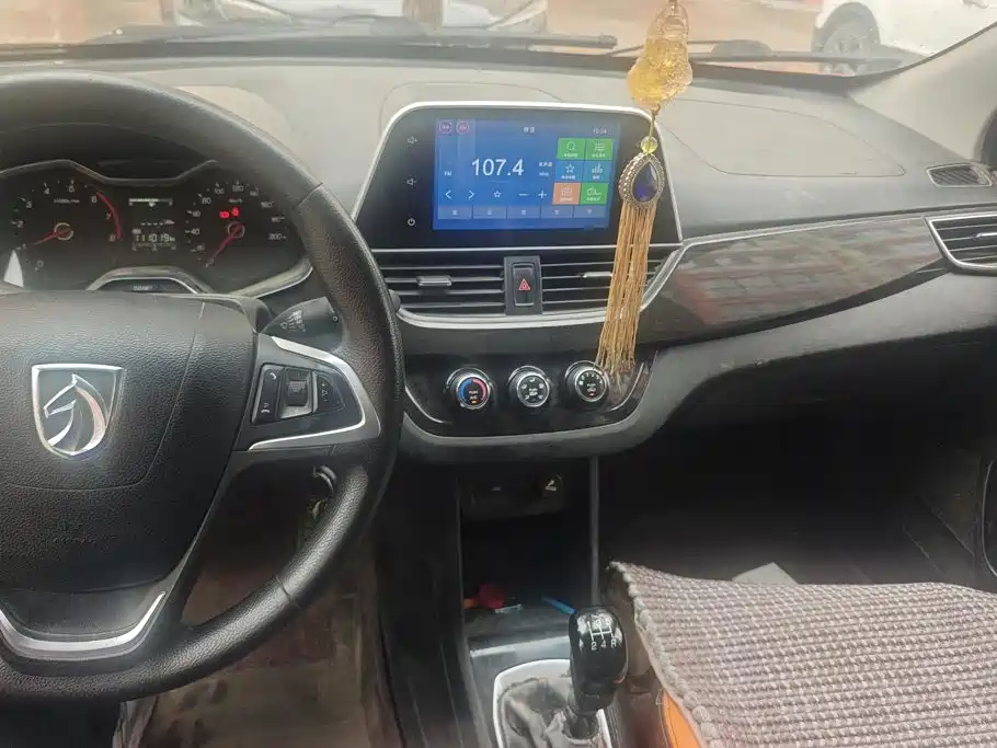Baojun 310 2017 2016 1.2L Manual Luxury Type