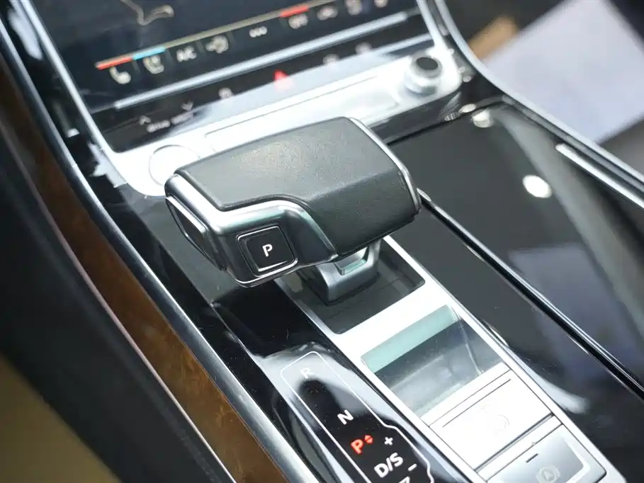 Audi A8 2019 Facelift Plus A8L 50 TFSI quattro Luxury фото 11