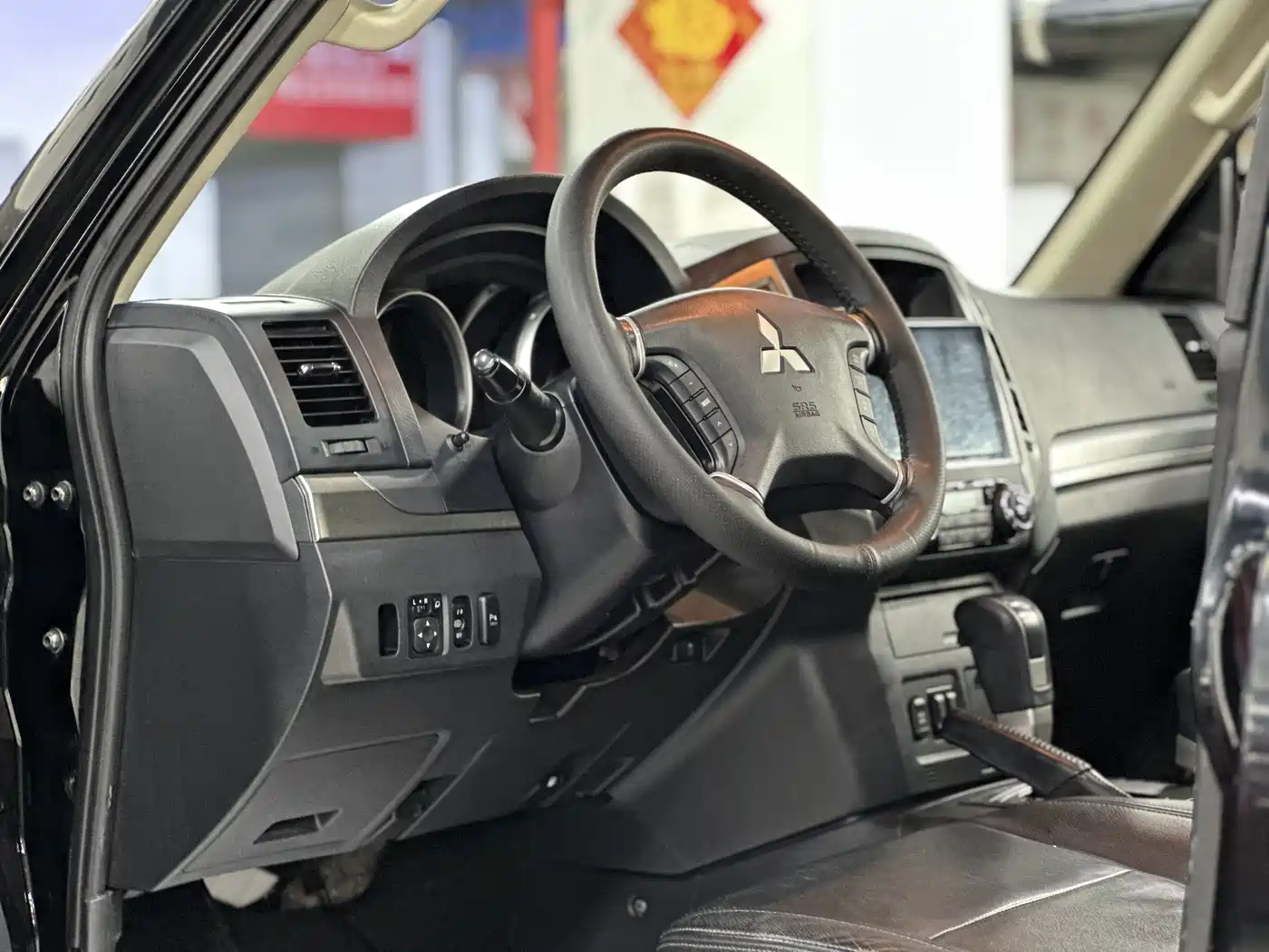 Mitsubishi Pajero (Import) 2015 3.0L Automatic Elite Premium Edition China IV фото 26
