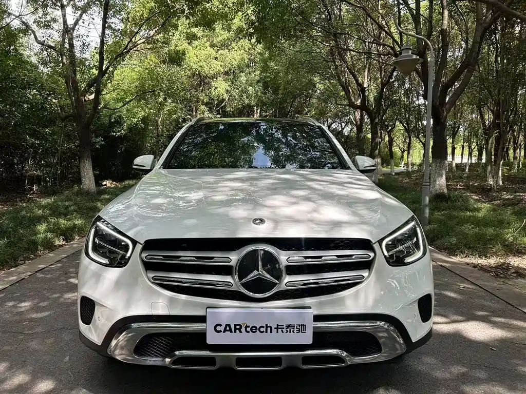 MERCEDES-BENZ GLC