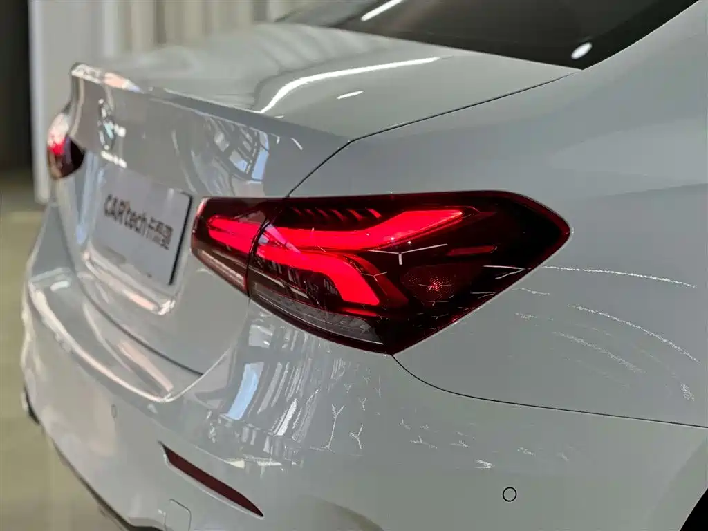 Mercedes-Benz A-Class 2019 A 200 L Sport Sedan фото 12